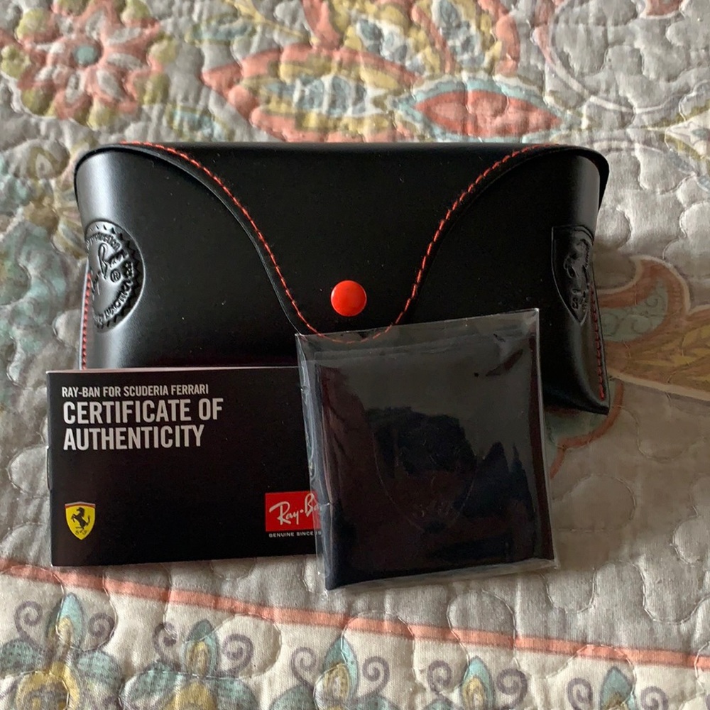 COPY - COPY - Brand new Ray-Ban Sunglass case